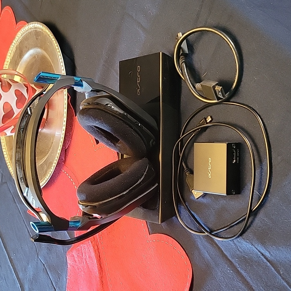 Astro A50 Wireless Gaming Headphones - Picture 4 of 4